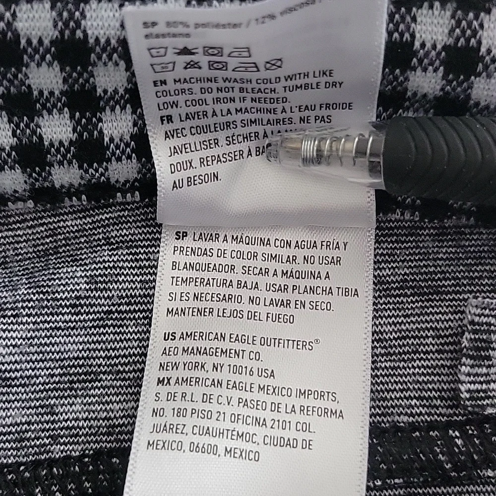 American Eagle Pants, 6, Black/White Checker. - Picture 11 of 13